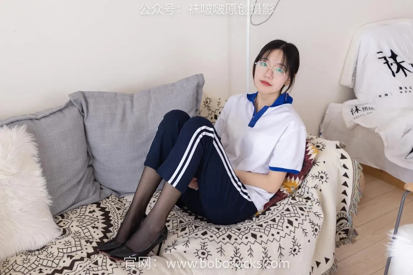 [BoBoSocks袜啵啵]NO.135 小甜豆-高跟鞋、黑丝（脚尖透明款）、裸足 [140P]插图2